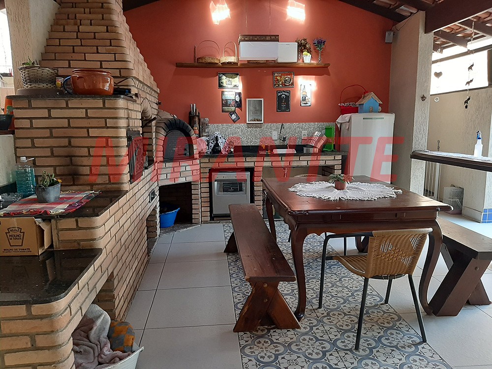 Sobrado de 235m² com 4 quartos em Parque Mandaqui