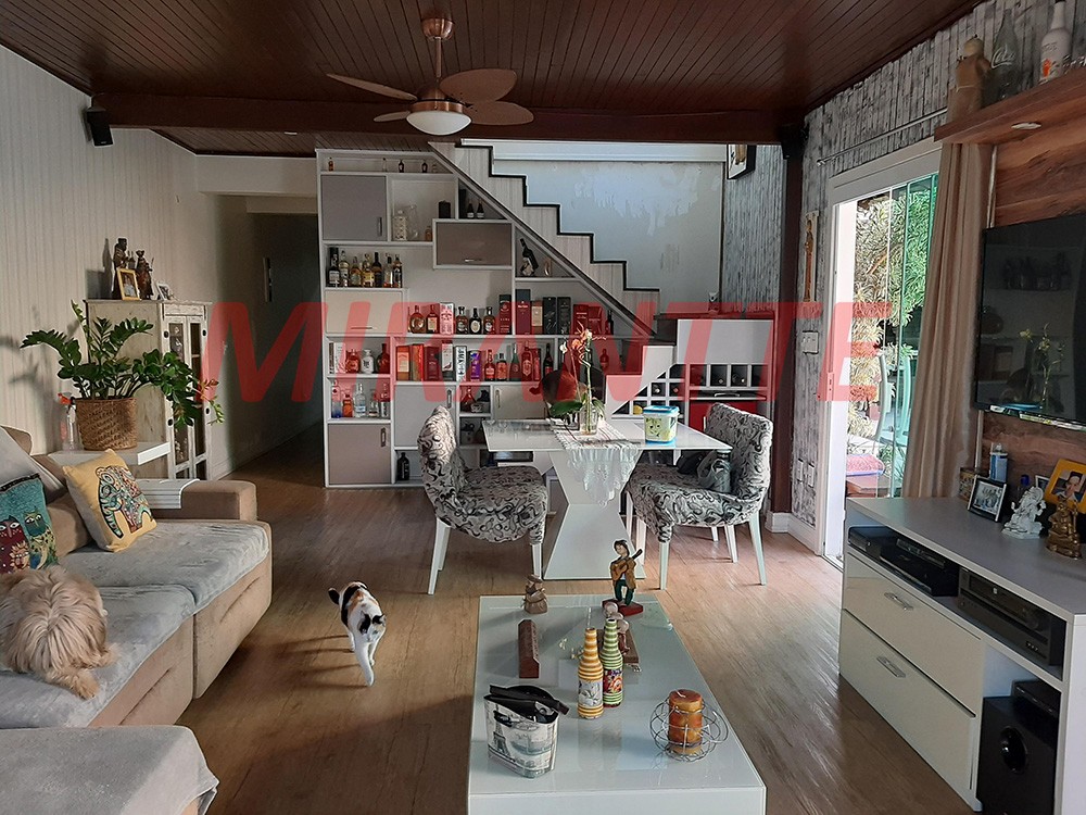 Sobrado de 235m² com 4 quartos em Parque Mandaqui