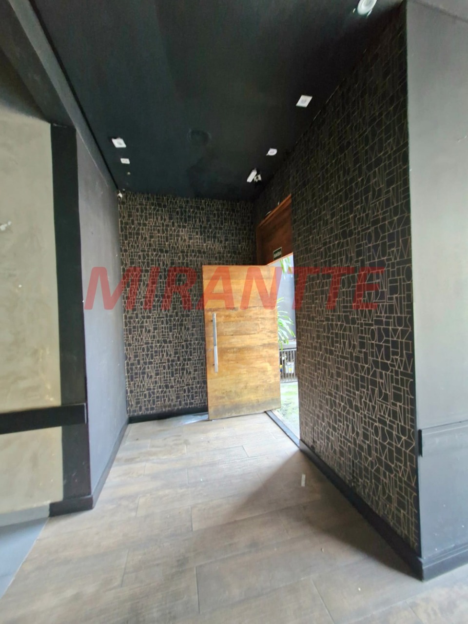 Comercial de 240m² em Vila Gustavo
