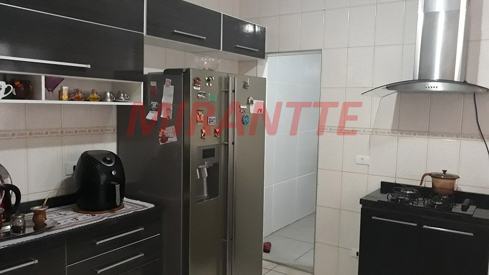 Sobrado de 150m² com 3 quartos em Pedra Branca