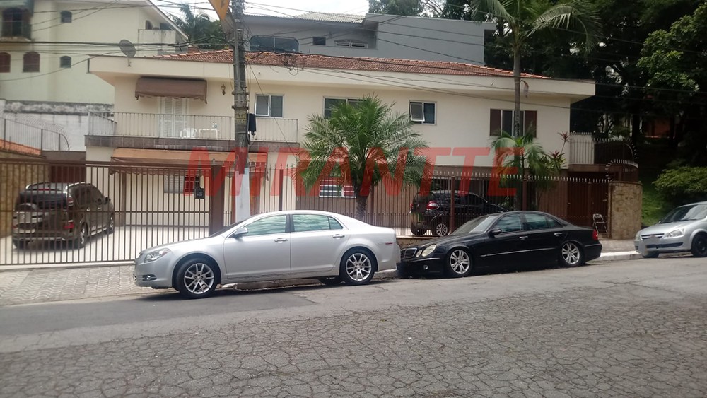 Sobrado de 331m² com 8 quartos em Jardim França