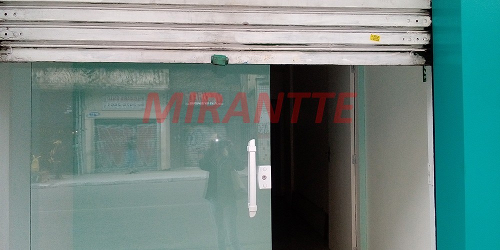Comercial em Santana
