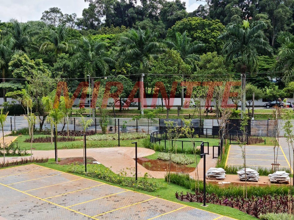 Comercial de 433m² em Santana