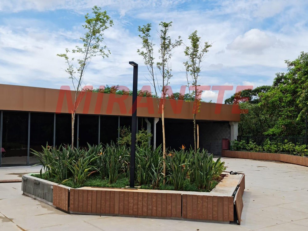 Comercial de 433m² em Santana