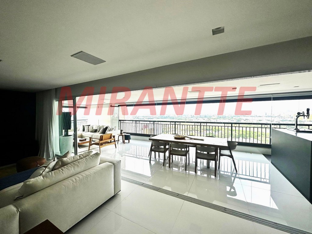 Apartamento com 4 quartos em Santana