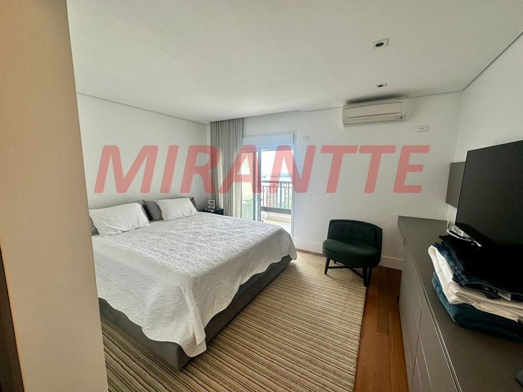 Apartamento com 4 quartos em Santana