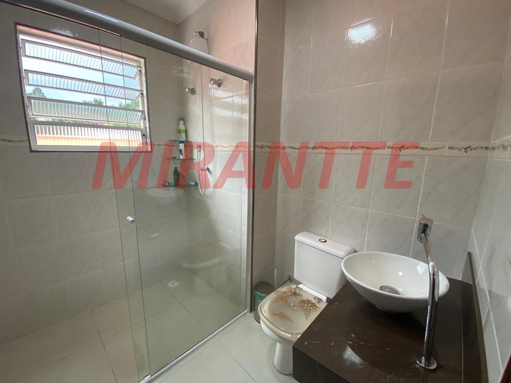 Sobrado de 132m² com 4 quartos em Jaçana