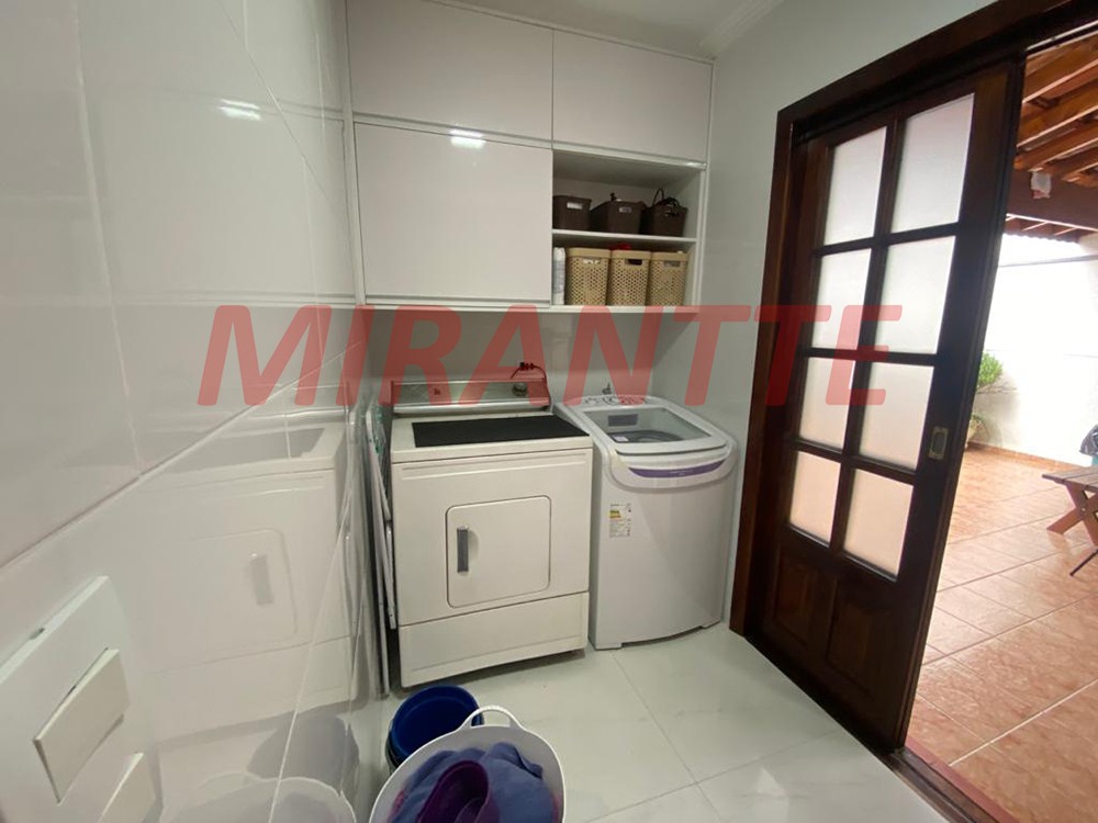 Sobrado de 132m² com 4 quartos em Jaçana
