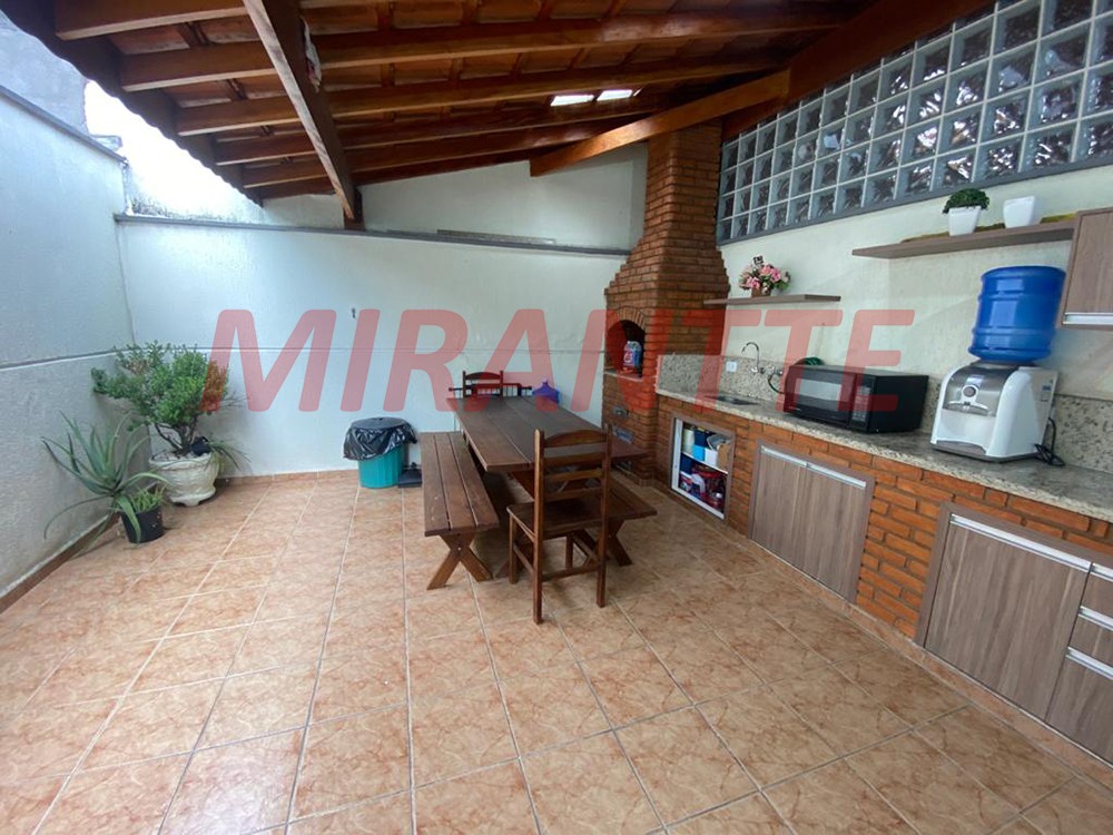 Sobrado de 132m² com 4 quartos em Jaçana