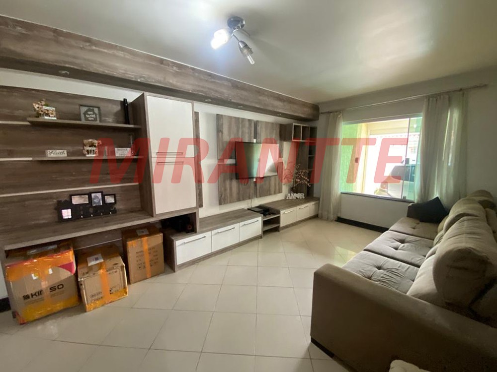 Sobrado de 132m² com 4 quartos em Jaçana