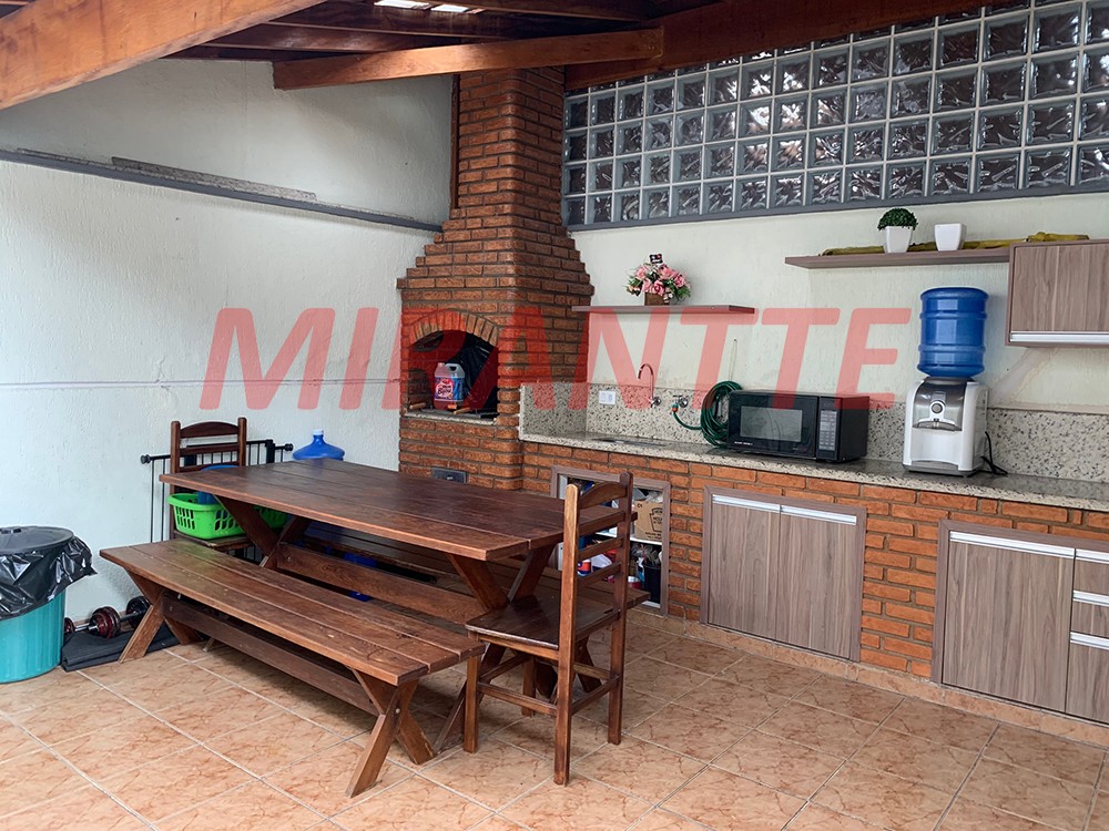 Sobrado de 132m² com 4 quartos em Jaçana