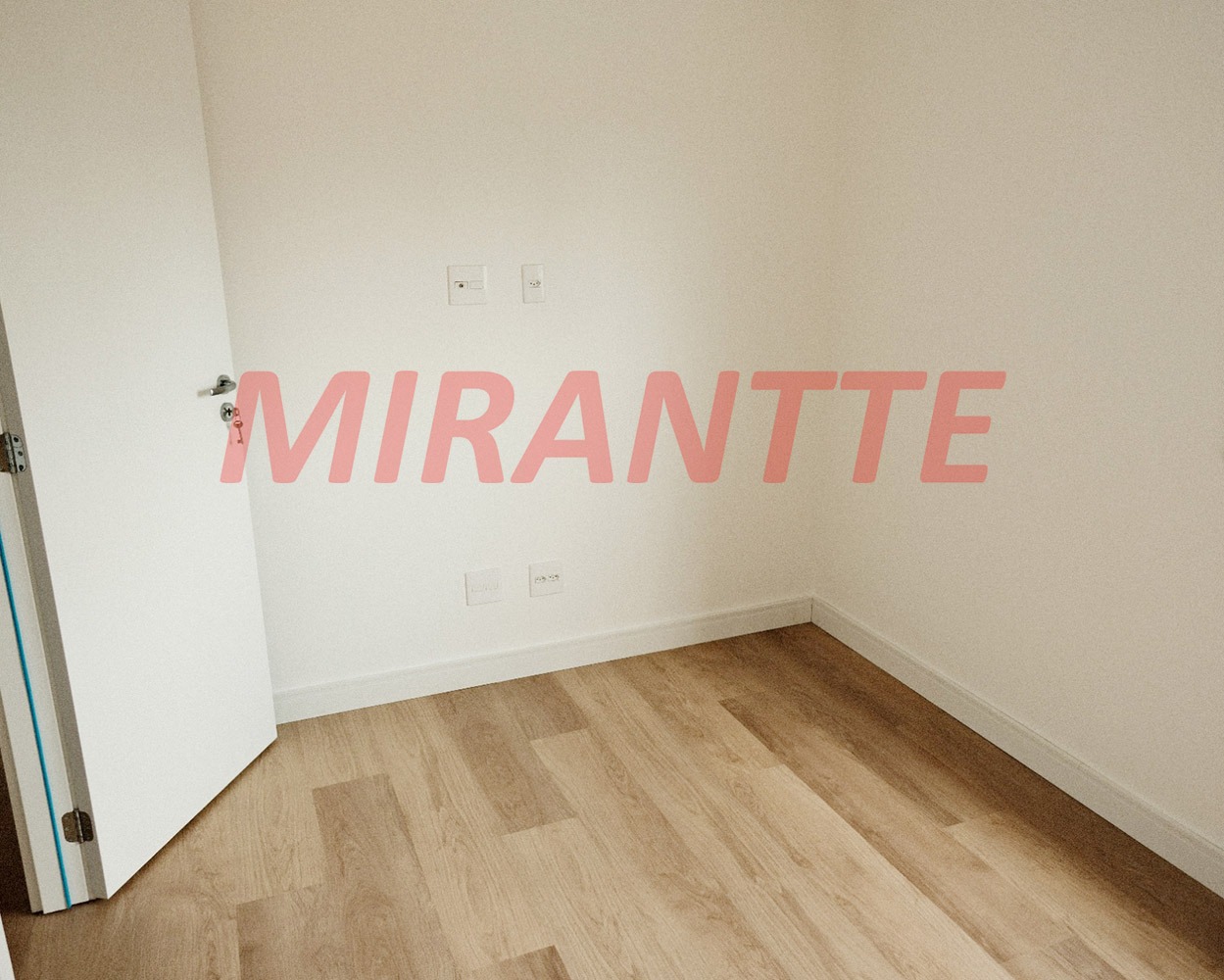 Apartamento de 55m² com 2 quartos em Parada Inglesa