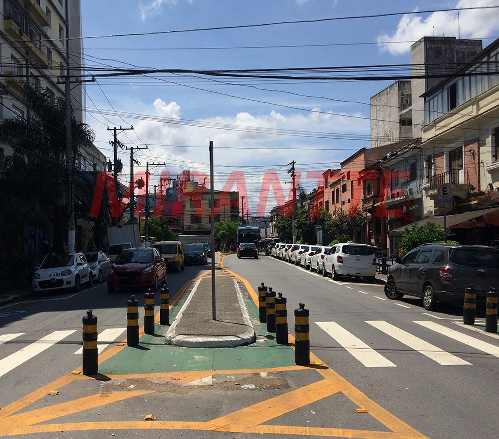Comercial de 250m² em Santana