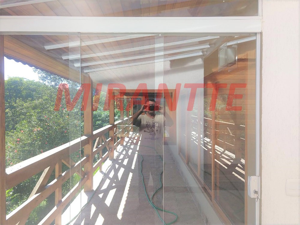 Sobrado de 700m² com 6 quartos em RIO ACIMA