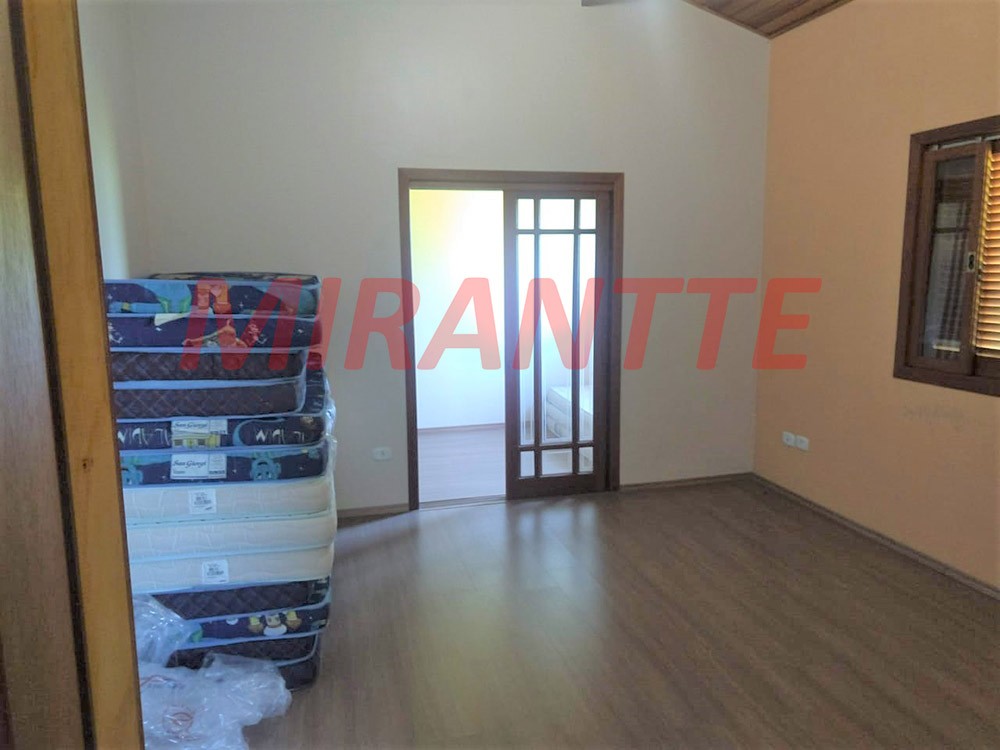 Sobrado de 700m² com 6 quartos em RIO ACIMA