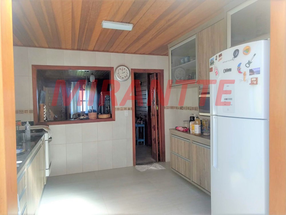 Sobrado de 700m² com 6 quartos em RIO ACIMA
