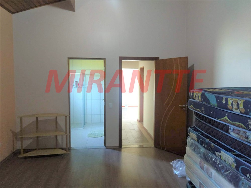 Sobrado de 700m² com 6 quartos em RIO ACIMA