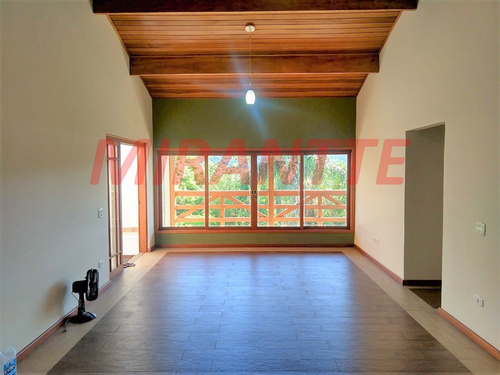 Sobrado de 700m² com 6 quartos em RIO ACIMA