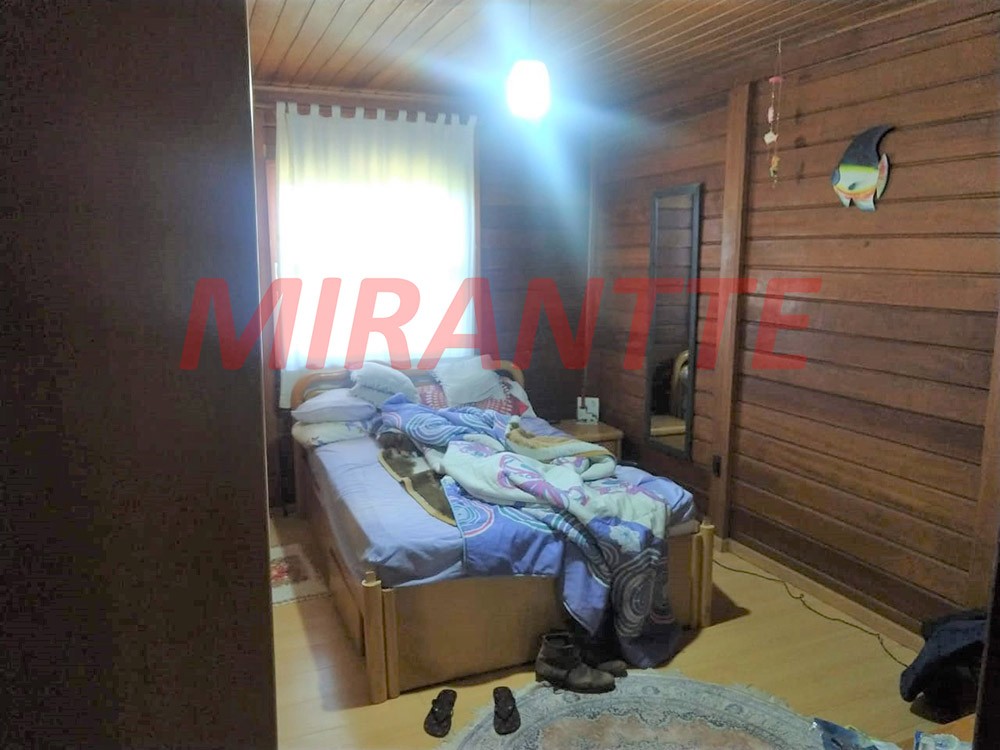 Sobrado de 700m² com 6 quartos em RIO ACIMA