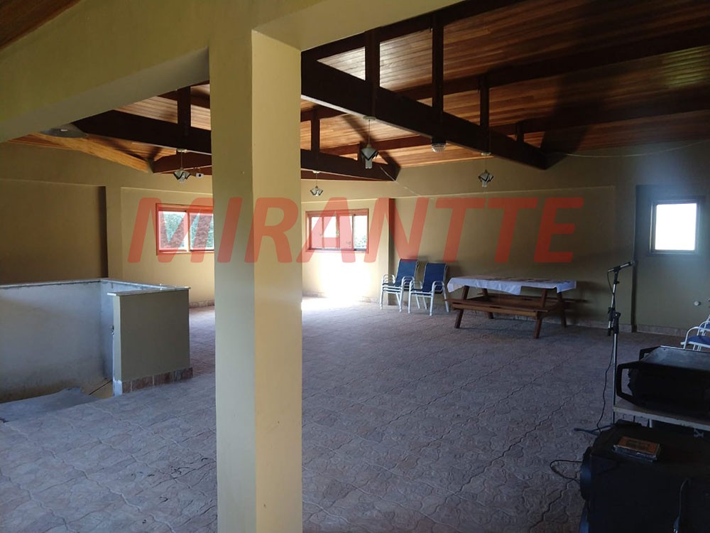 Chácara de 700m² com 6 quartos em VILA MACHADO