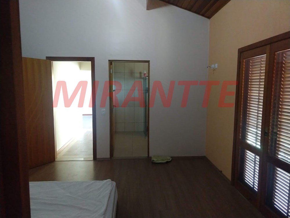 Chácara de 700m² com 6 quartos em VILA MACHADO