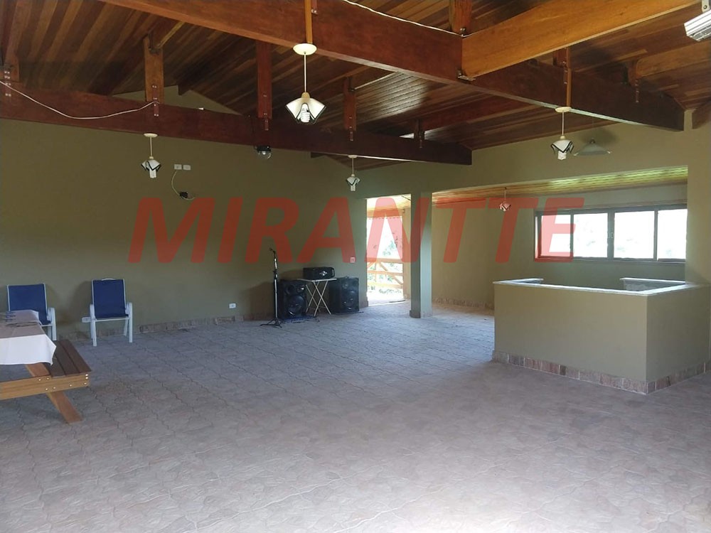 Chácara de 700m² com 6 quartos em VILA MACHADO