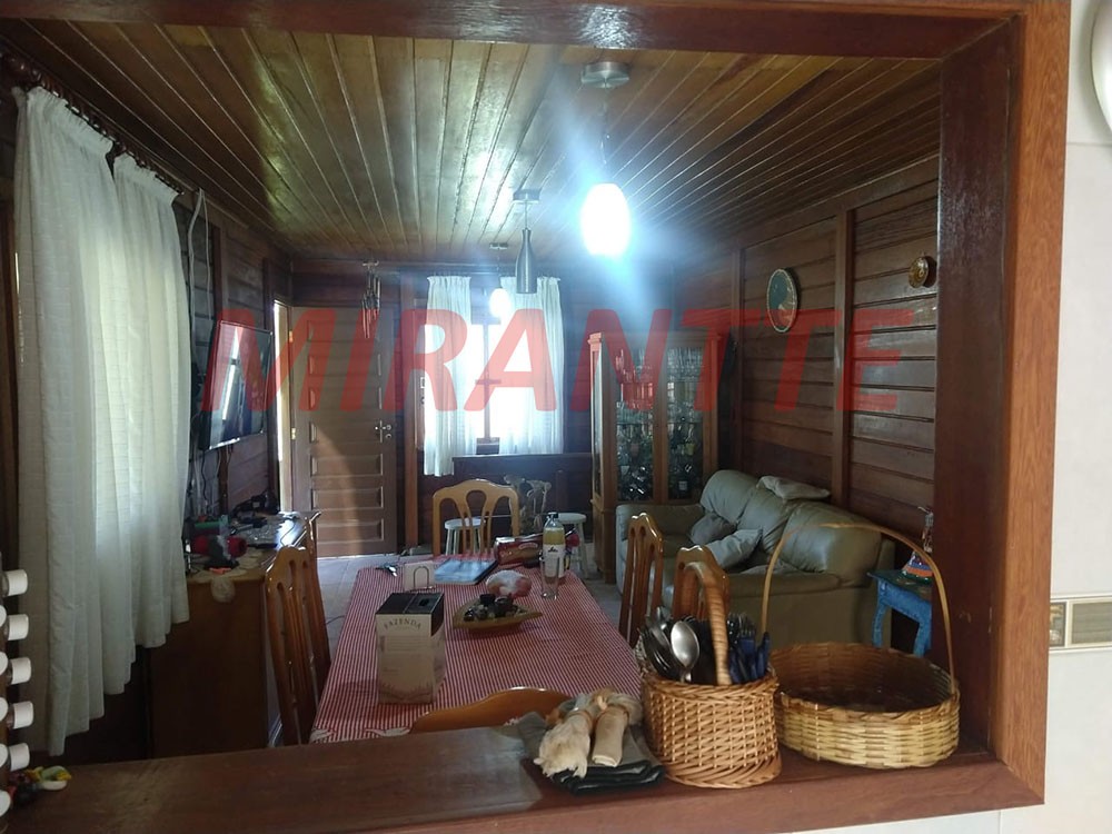 Chácara de 700m² com 6 quartos em VILA MACHADO