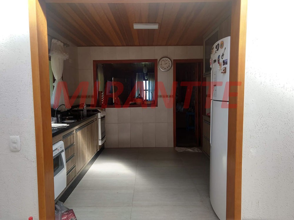 Chácara de 700m² com 6 quartos em VILA MACHADO
