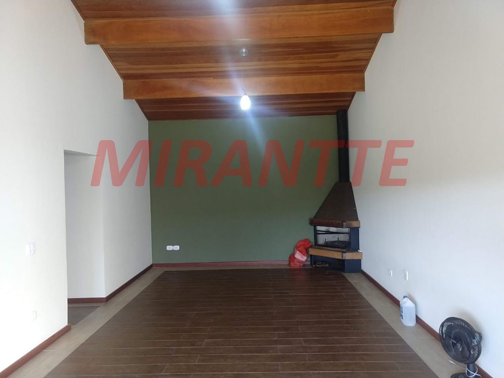 Chácara de 700m² com 6 quartos em VILA MACHADO