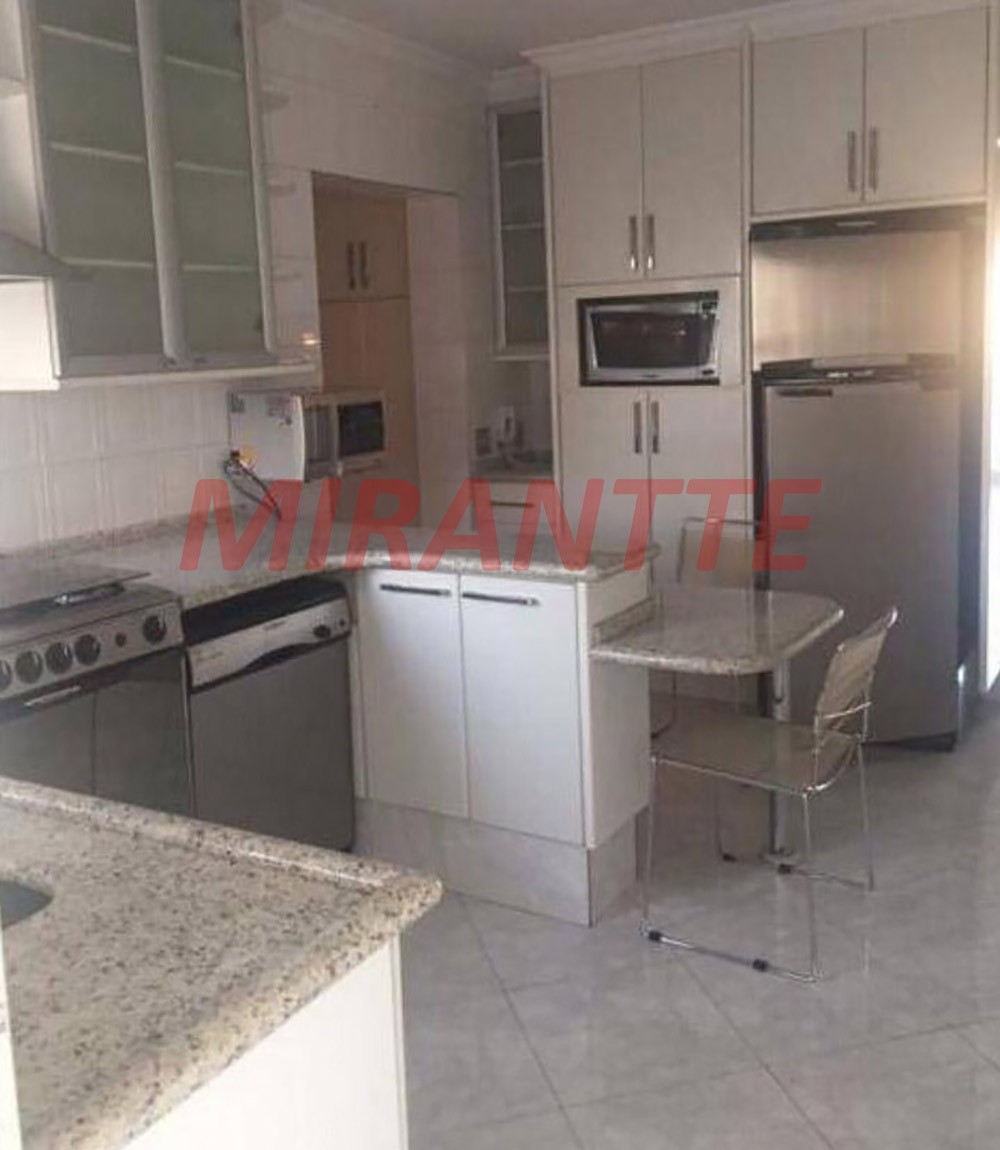 Apartamento de 180m² com 4 quartos em Centro