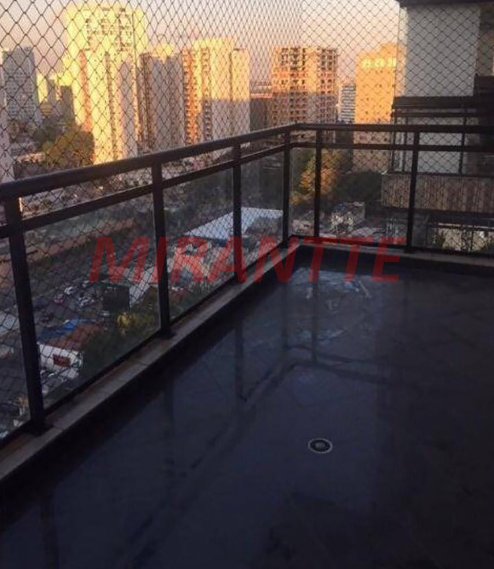 Apartamento de 180m² com 4 quartos em Centro