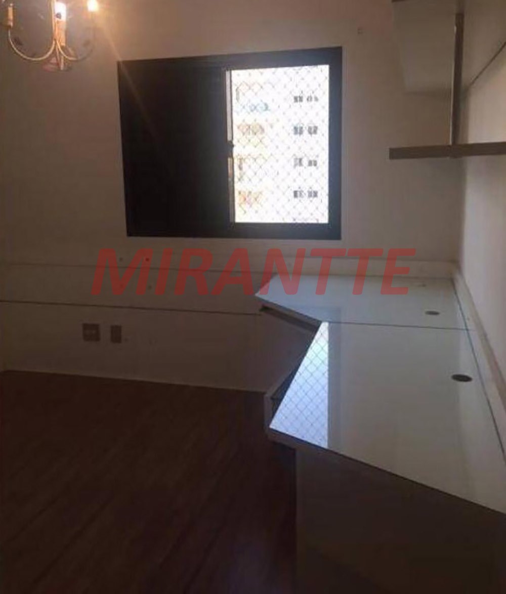 Apartamento de 180m² com 4 quartos em Centro