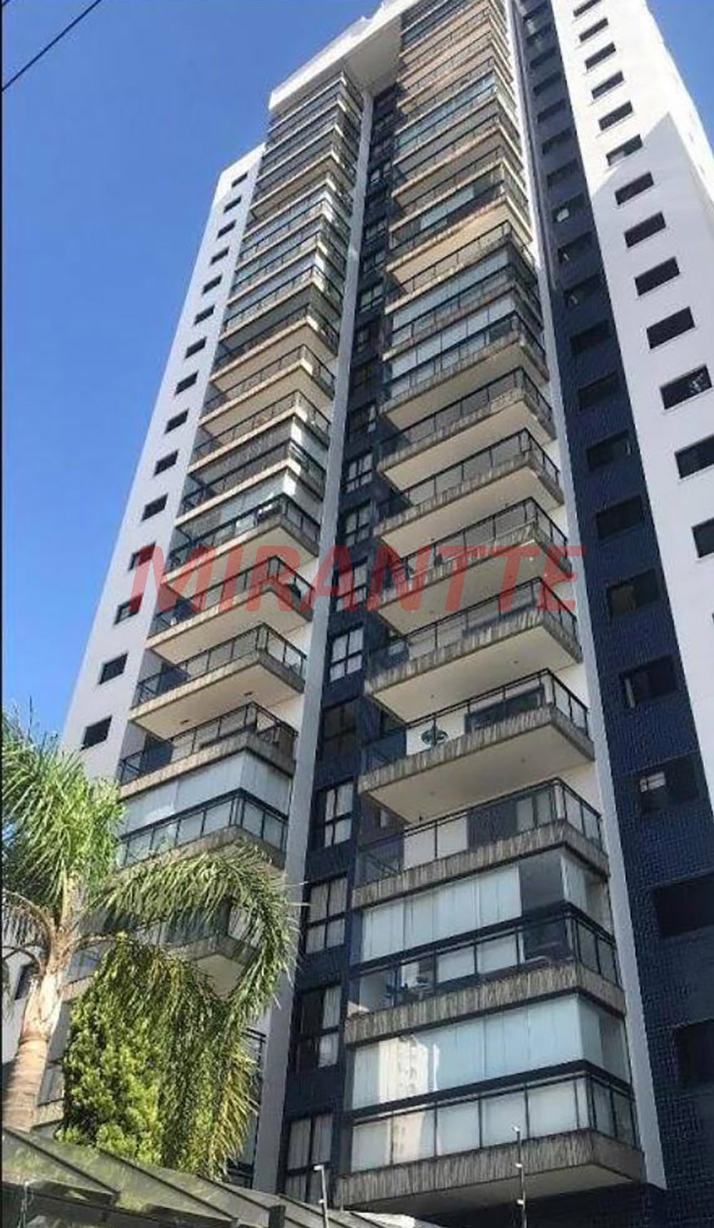 Apartamento de 180m² com 4 quartos em Centro
