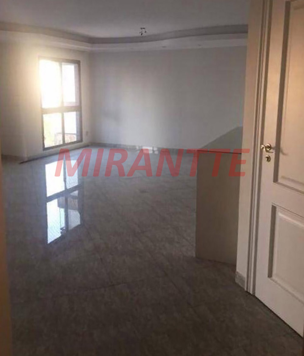 Apartamento de 180m² com 4 quartos em Centro