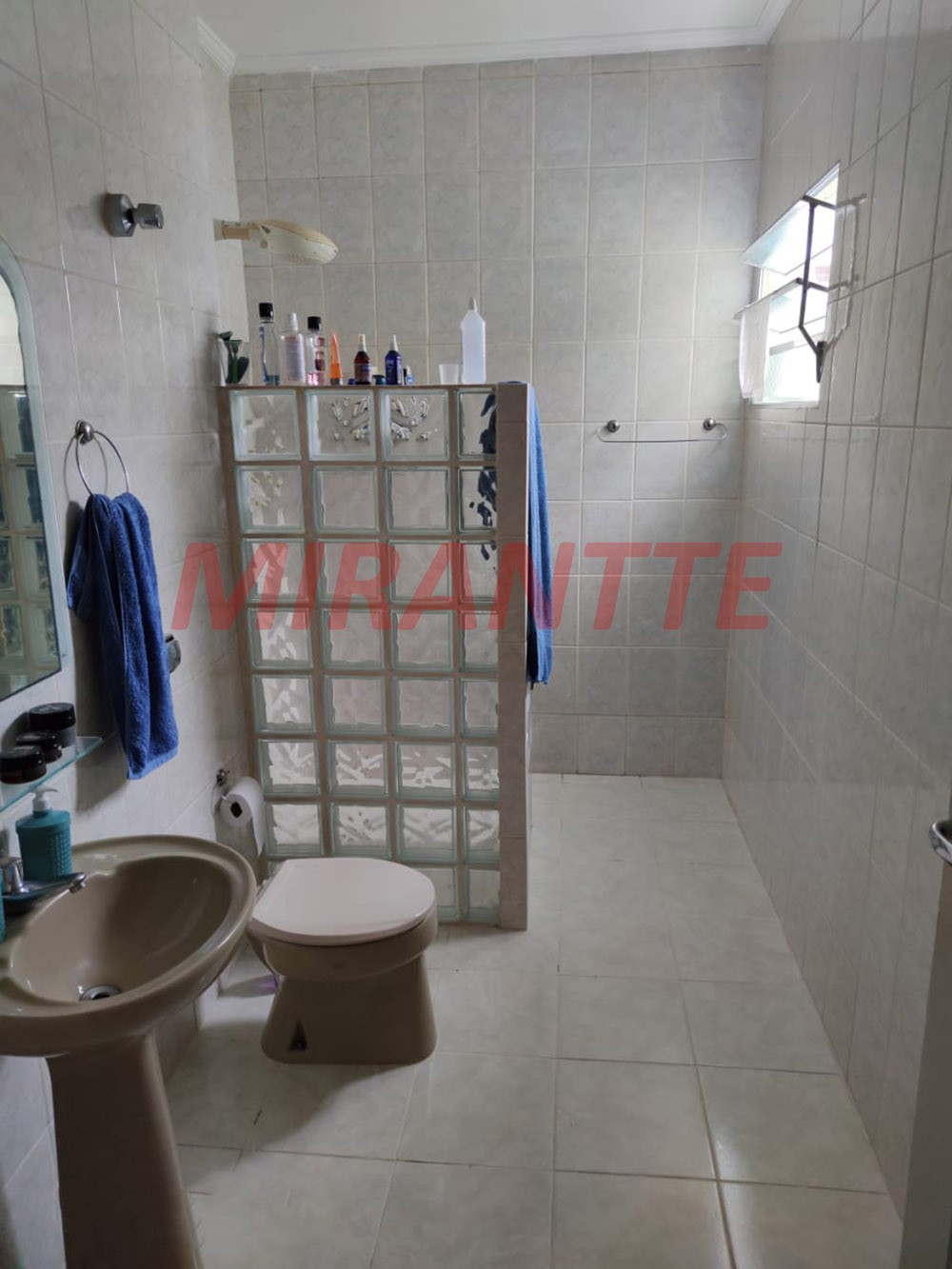 Sobrado de 200m² com 3 quartos em Santana