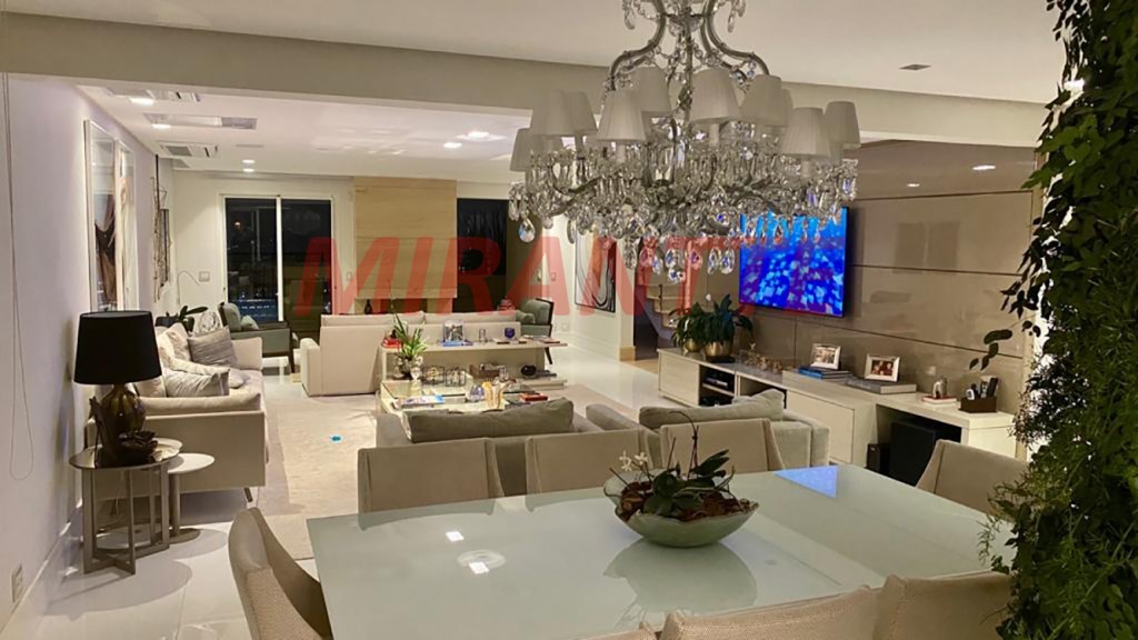 Cobertura de 520m² com 4 quartos em Santana