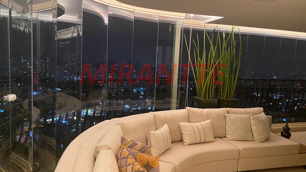 Cobertura de 520m² com 4 quartos em Santana