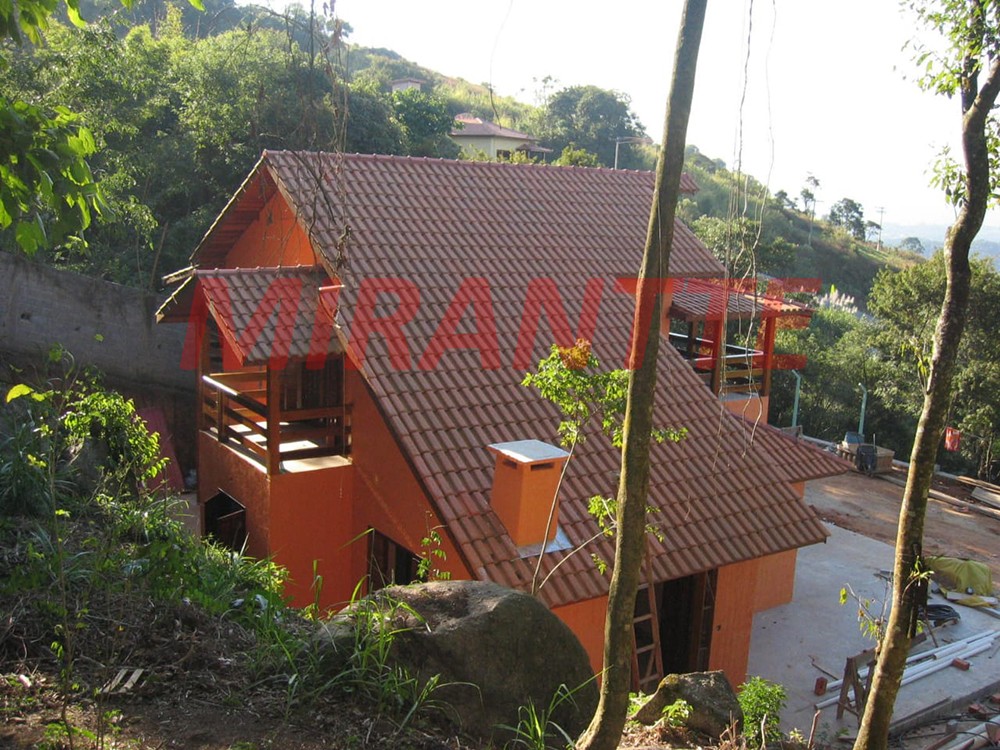 Sobrado de 400m² com 6 quartos em SANTA IN