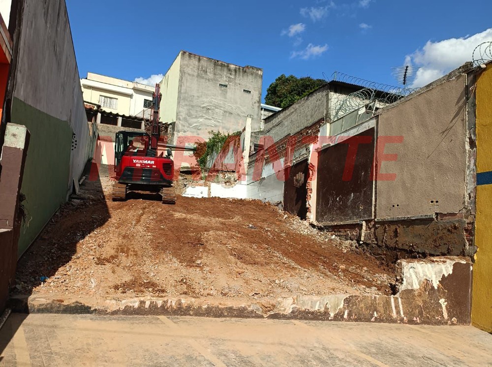 Comercial de 325m² em Água Fria