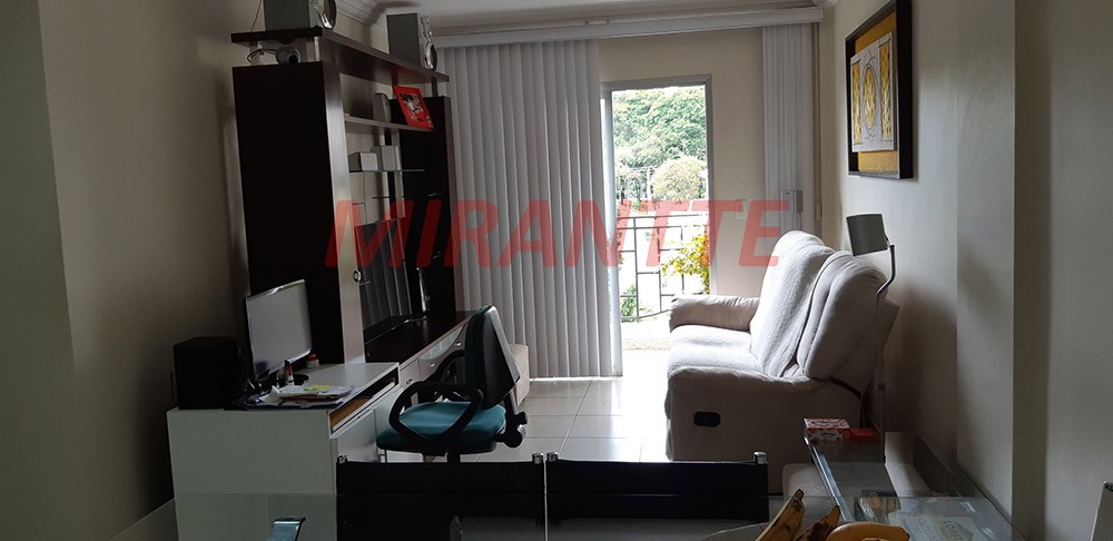 Apartamento com 3 quartos em Água Fria