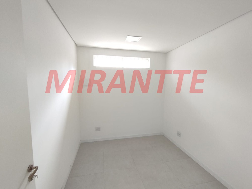 Comercial de 225m² em Santana