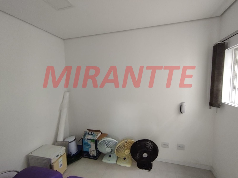 Comercial de 225m² em Santana