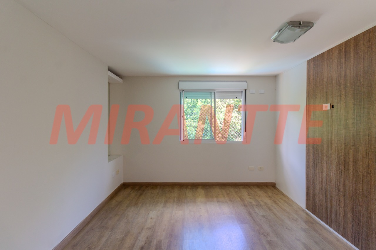 Sobrado de 361m² com 3 quartos em Barro Branco