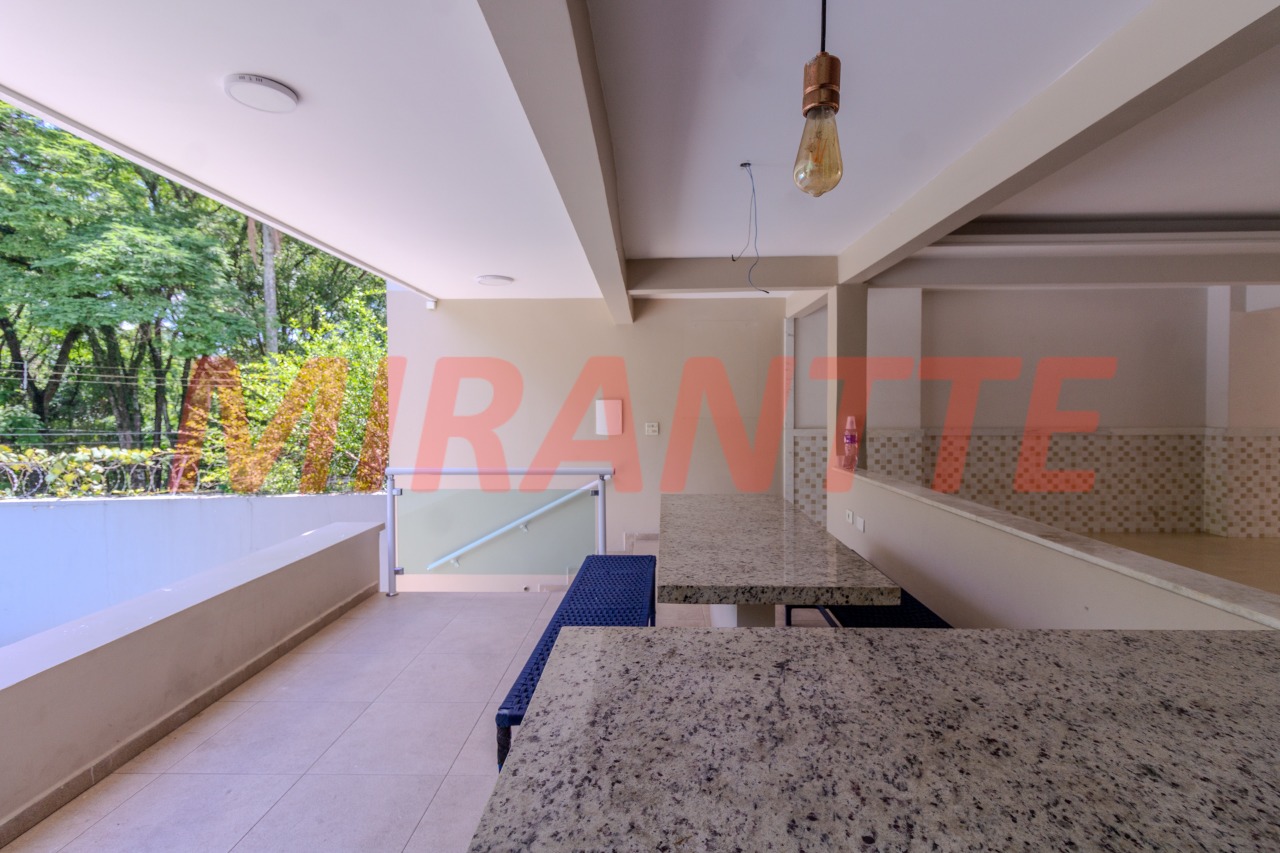 Sobrado de 361m² com 3 quartos em Barro Branco