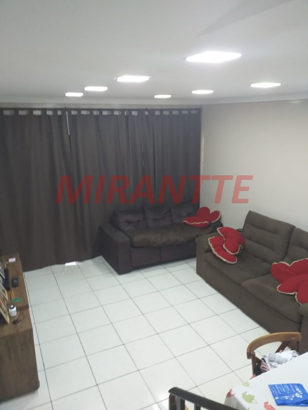 Sobrado de 250m² com 4 quartos em Parque Continental II