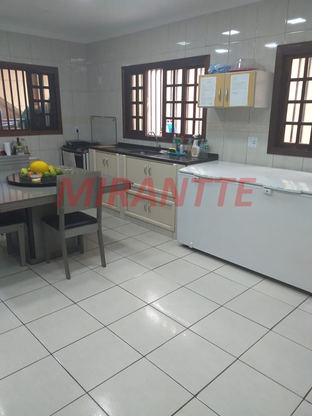Sobrado de 250m² com 4 quartos em Parque Continental II