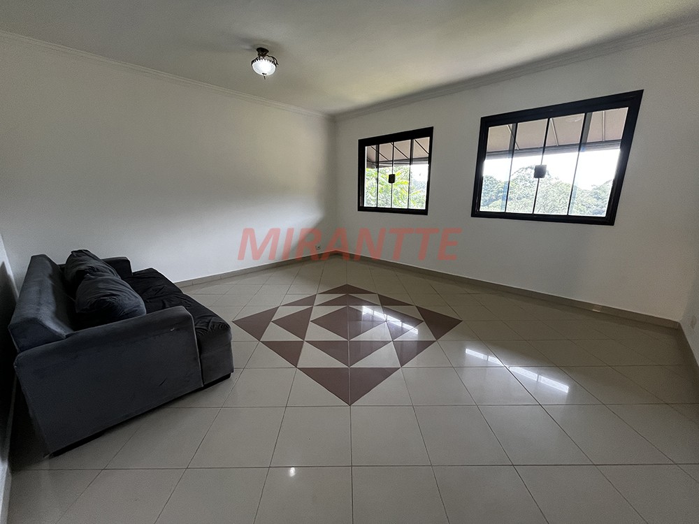Sobrado de 230m² com 3 quartos em Serra da Cantareira