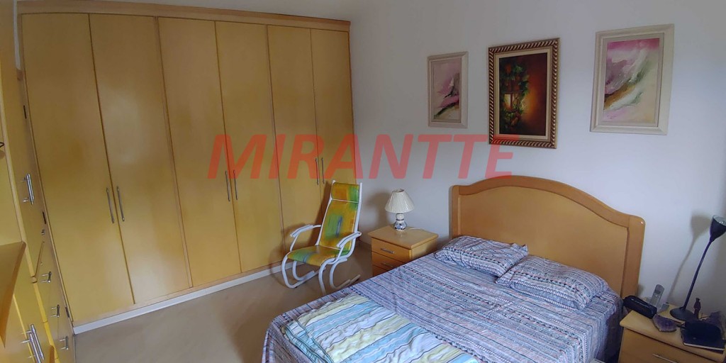 Sobrado de 159m² com 3 quartos em Jardim Bibi
