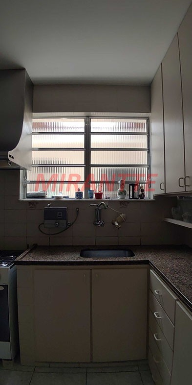 Sobrado de 159m² com 3 quartos em Jardim Bibi