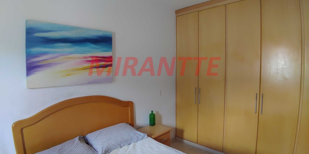 Sobrado de 159m² com 3 quartos em Jardim Bibi